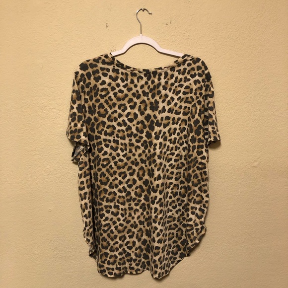 NWOT Forever 21 Plus Animal Print Hi-Lo Top (1X/2X) - Picture 2 of 7